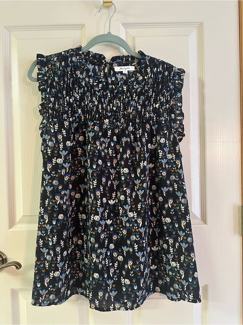 Smocked Floral Sleeveless Blouse EUC